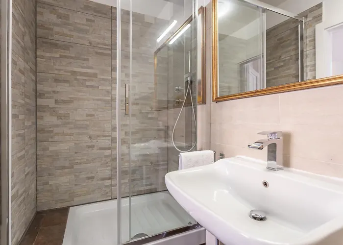 Easybnb - Dea 4* Rome